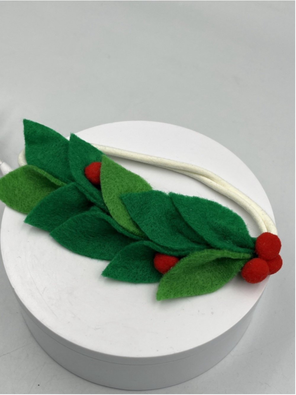 Mistletoe Holiday Hair Accessory THROW UP YOUR HAIR IN HOLIDAY STYLE NEW